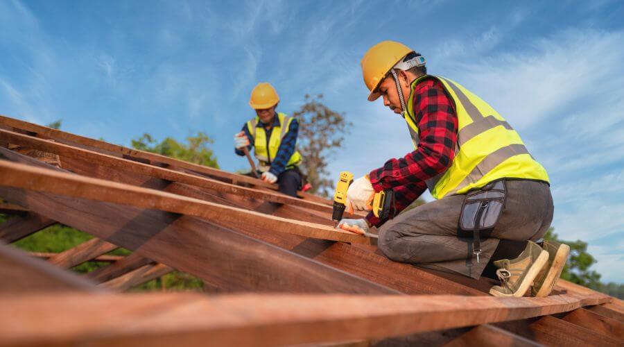 Professional gutter cleaning in Huntington Beach, CA